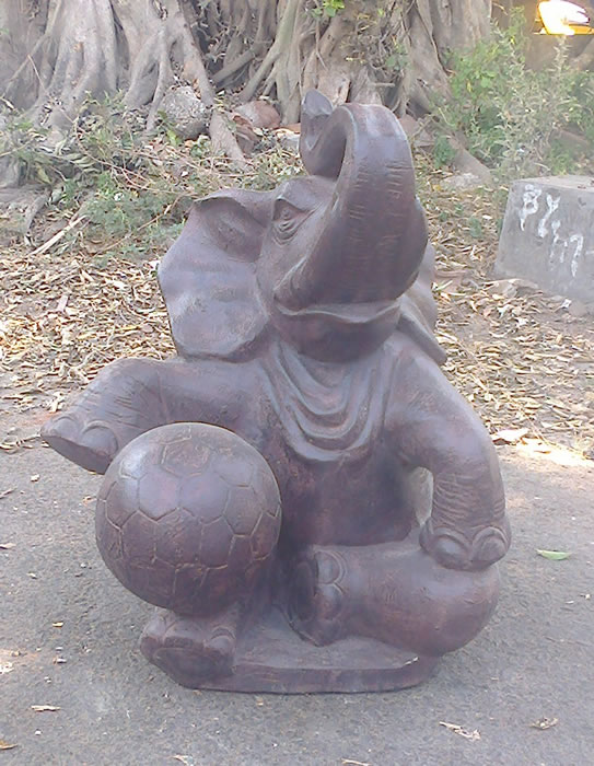 Sitting elephant with a ball,Animal Statues